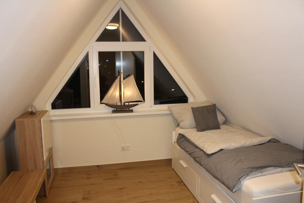 Reetdachhaeuser Boergerende Esterno foto