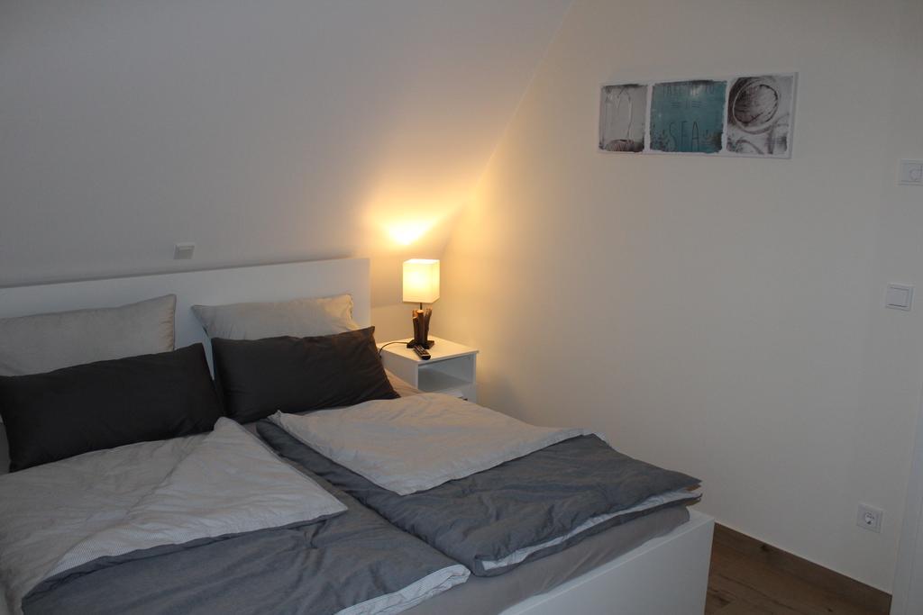 Reetdachhaeuser Boergerende Esterno foto