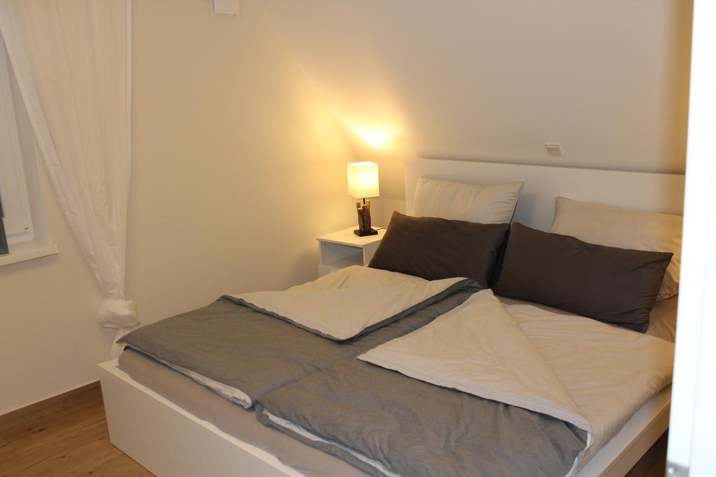 Reetdachhaeuser Boergerende Esterno foto