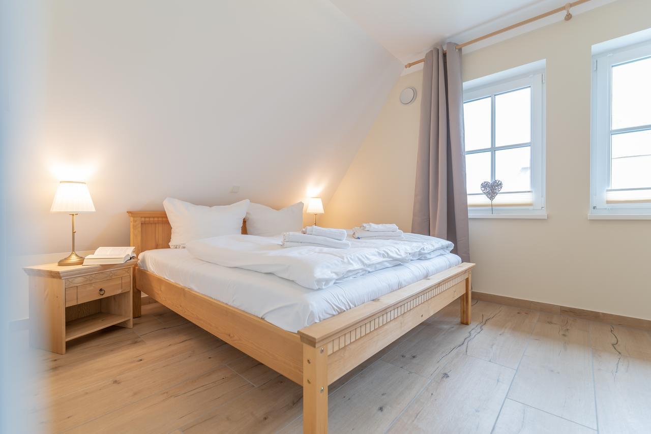 Reetdachhaeuser Boergerende Esterno foto