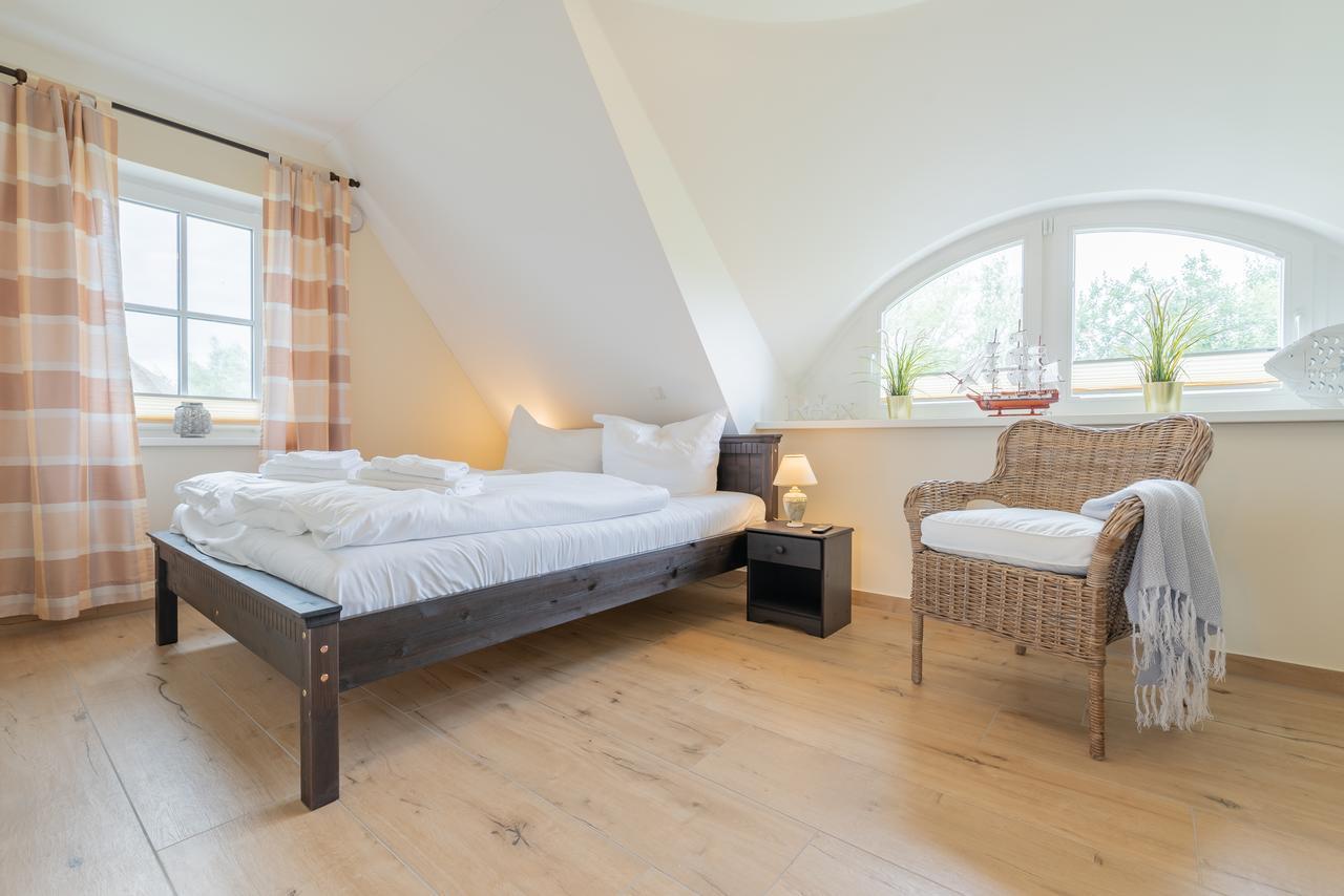 Reetdachhaeuser Boergerende Esterno foto